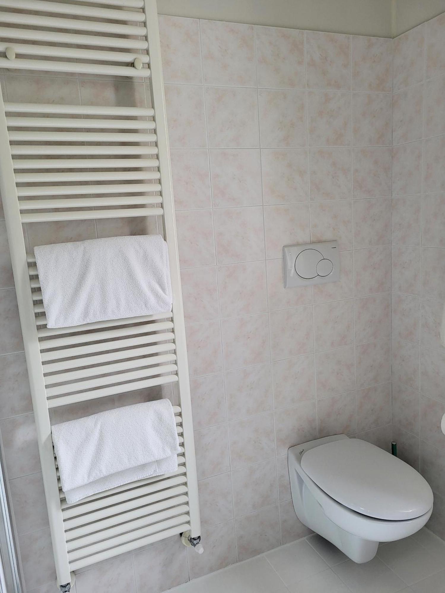 Hi Hotels Torbole - Pool & Spa Torbole Sul Garda Екстериор снимка