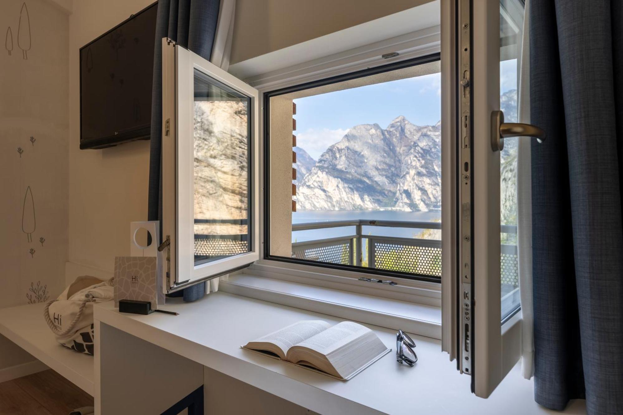 Hi Hotels Torbole - Pool & Spa Torbole Sul Garda Екстериор снимка