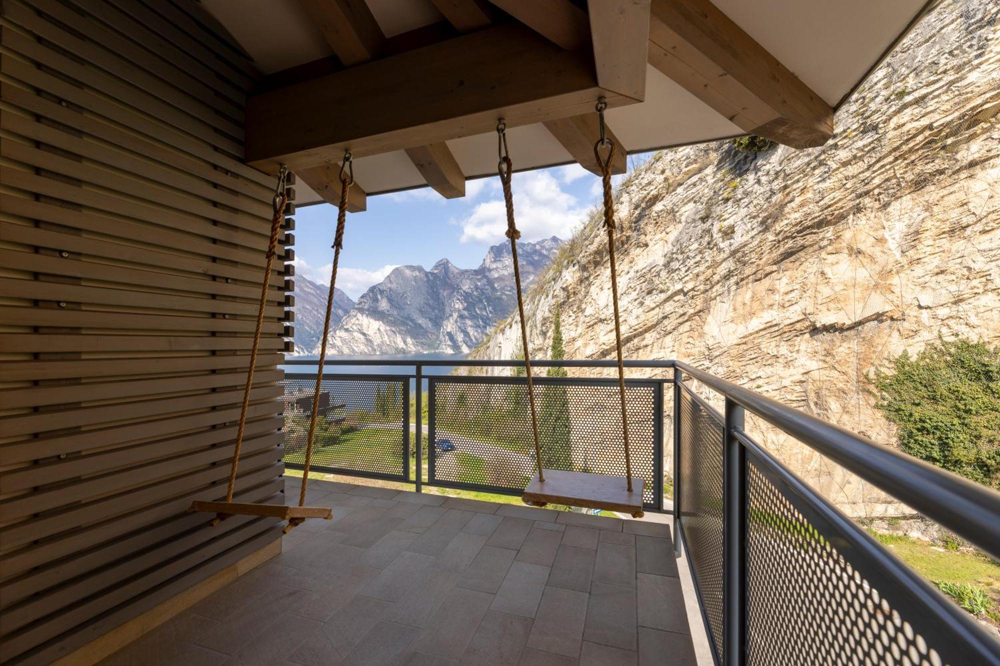 Hi Hotels Torbole - Pool & Spa Torbole Sul Garda Екстериор снимка