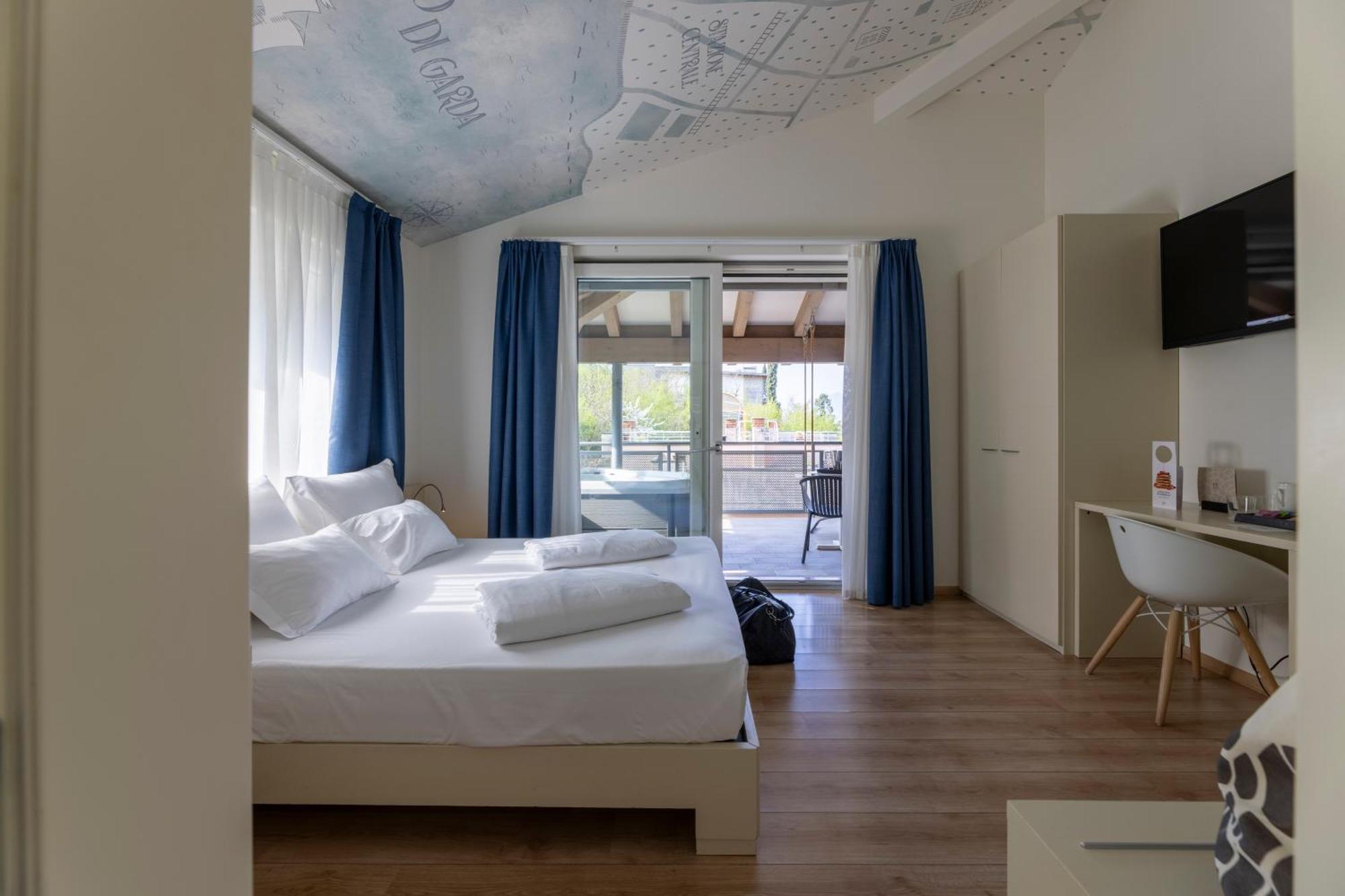 Hi Hotels Torbole - Pool & Spa Torbole Sul Garda Екстериор снимка