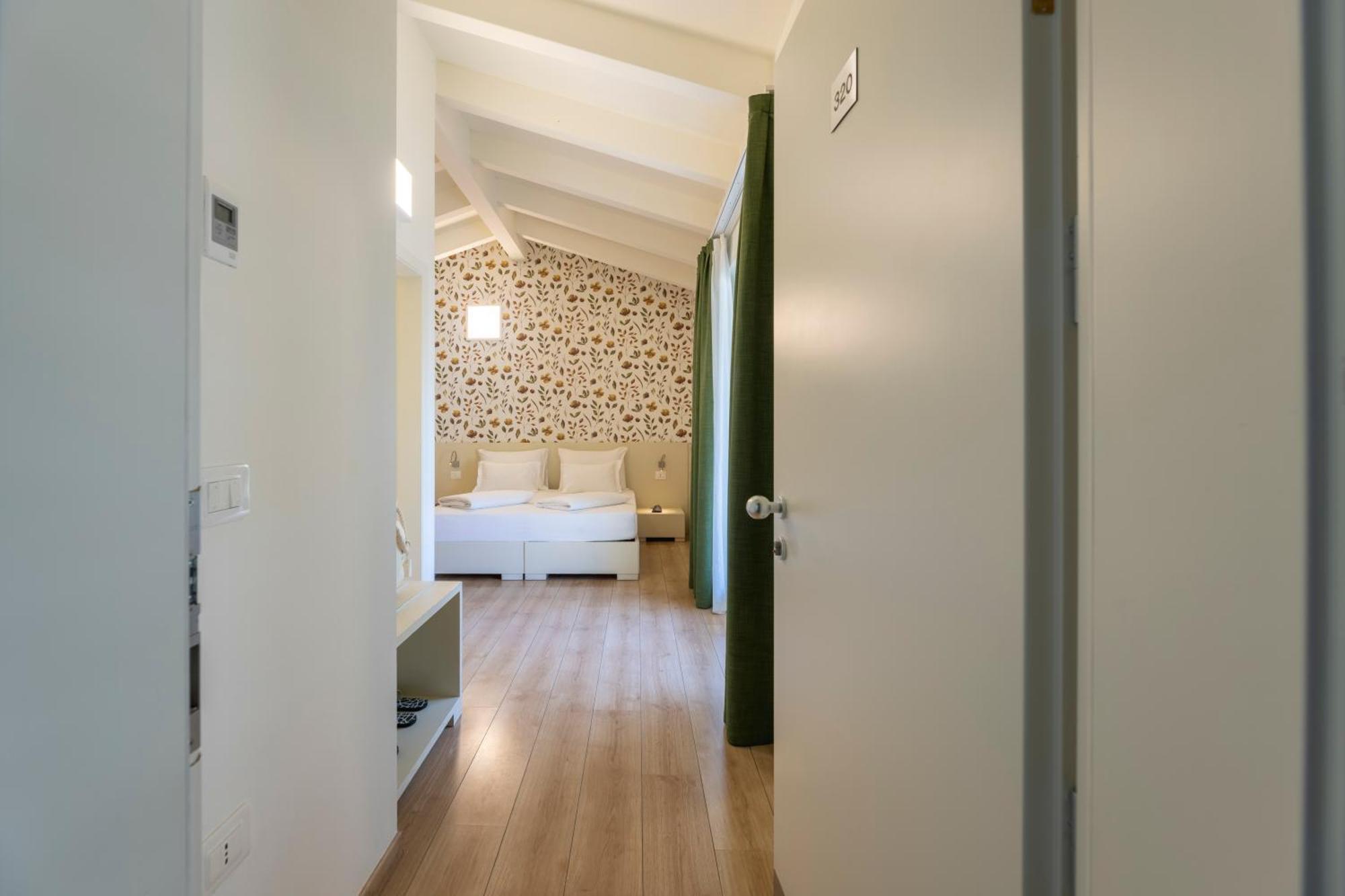 Hi Hotels Torbole - Pool & Spa Torbole Sul Garda Екстериор снимка