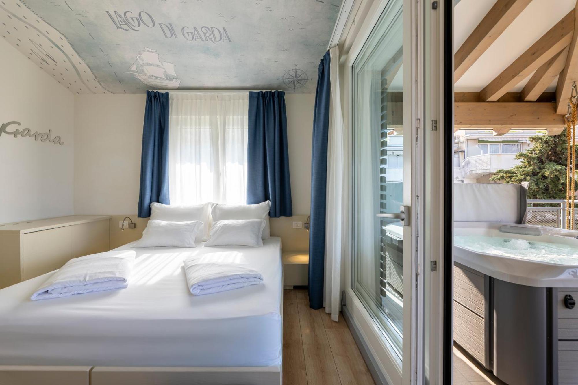 Hi Hotels Torbole - Pool & Spa Torbole Sul Garda Екстериор снимка