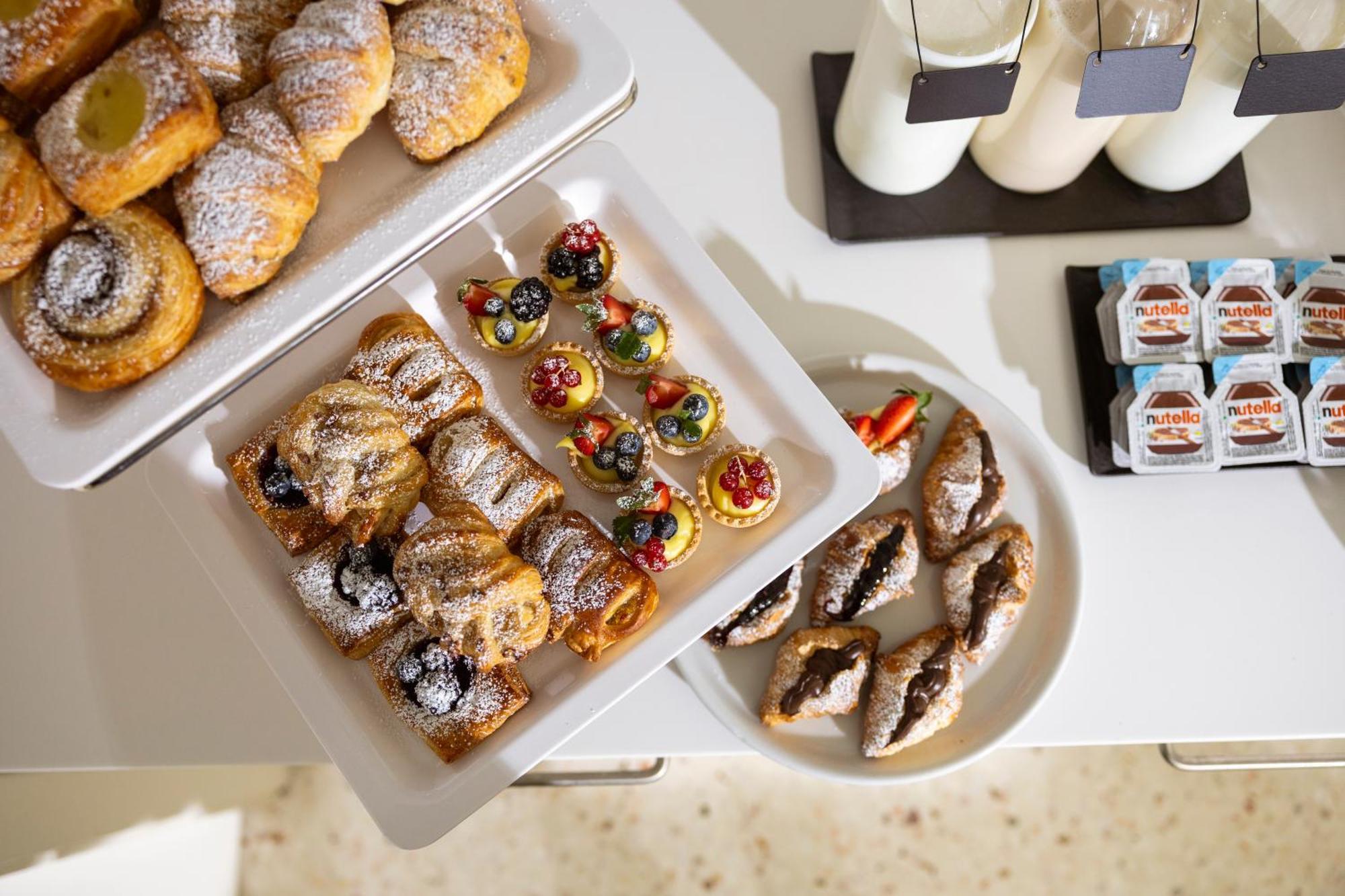 Hi Hotels Torbole - Pool & Spa Torbole Sul Garda Екстериор снимка