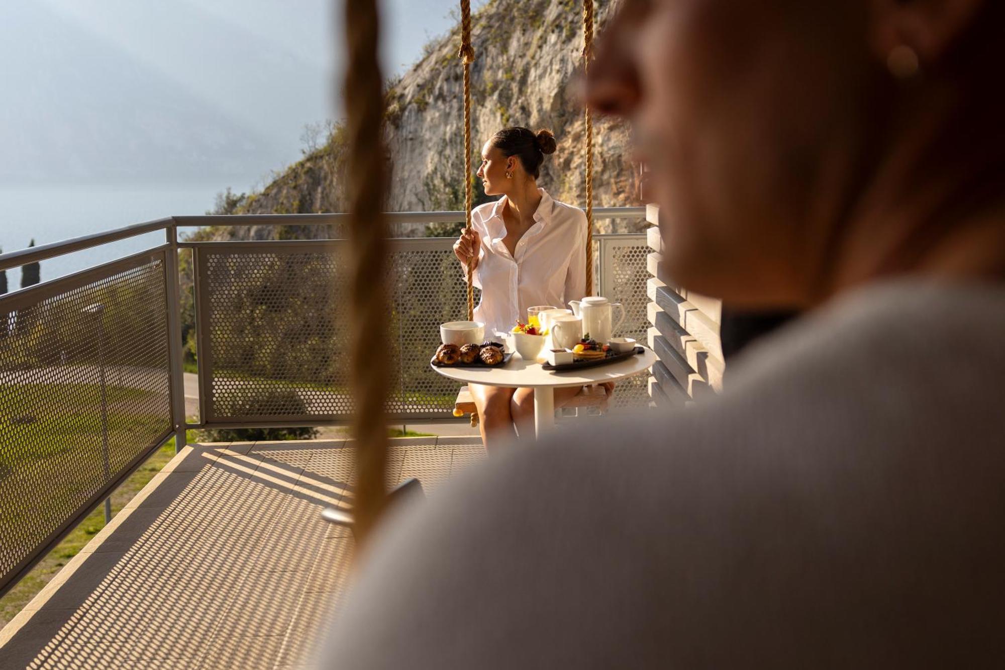 Hi Hotels Torbole - Pool & Spa Torbole Sul Garda Екстериор снимка