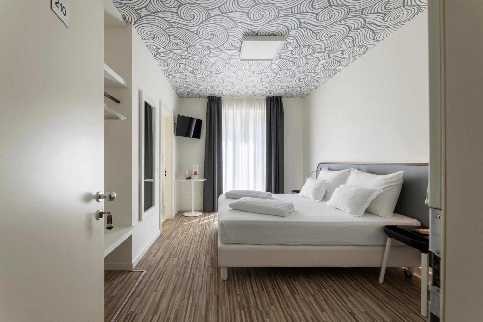 Hi Hotels Torbole - Pool & Spa Torbole Sul Garda Екстериор снимка