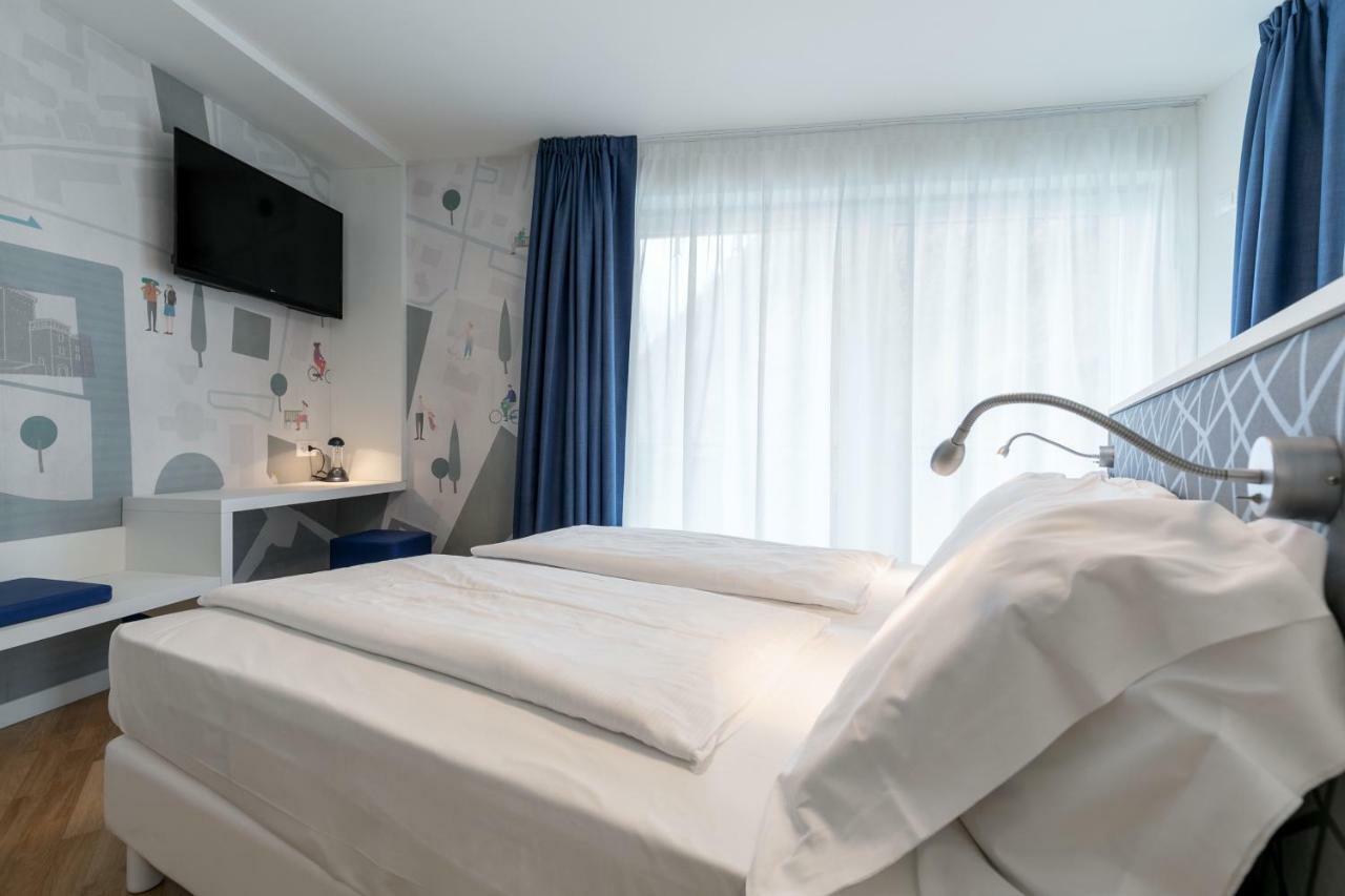 Hi Hotels Torbole - Pool & Spa Torbole Sul Garda Екстериор снимка
